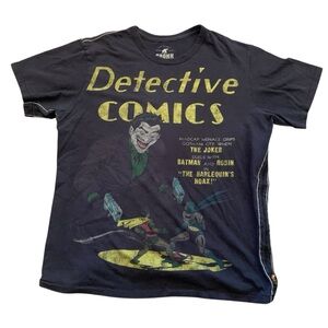 Trunk Ltd DC Comics Detective Comics Batman Joker Graphic Tee Black Size Medium